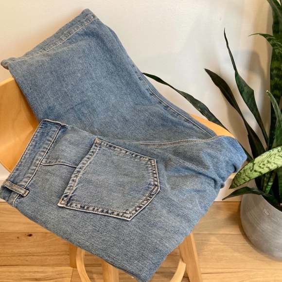 Dynamite Denim x Karlie - Picture 2 of 3